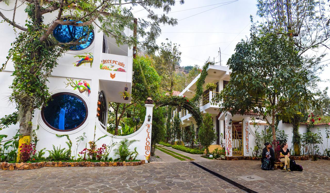 Pescador Hotel Ph Santiago Atitlan Exterior photo